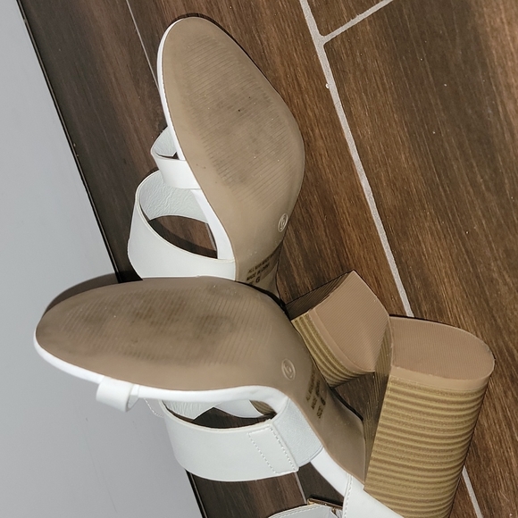 Wild Diva Chunky Heels - Picture 5 of 5